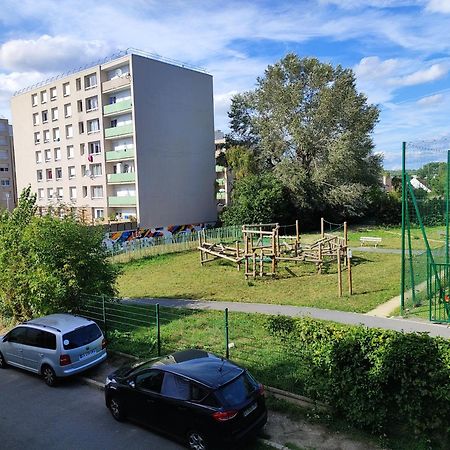 Room & Parking In Shared Appartment With Proprietor L 25 Mins From Paris Gare Du Nord, Cdg Airport & Stade De France Montmagny Zewnętrze zdjęcie
